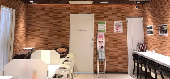 ラウンジ